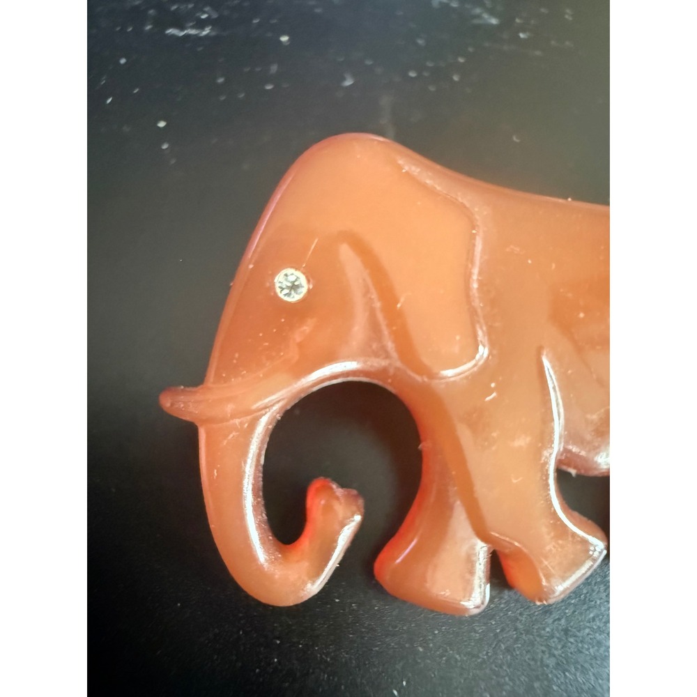 Vintage BD Denmark Elephant Brooch Salmon Resin Rhinestone Eye Danish Modern - Picture 2 of 5